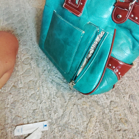 Handbag - Picture 5 of 7